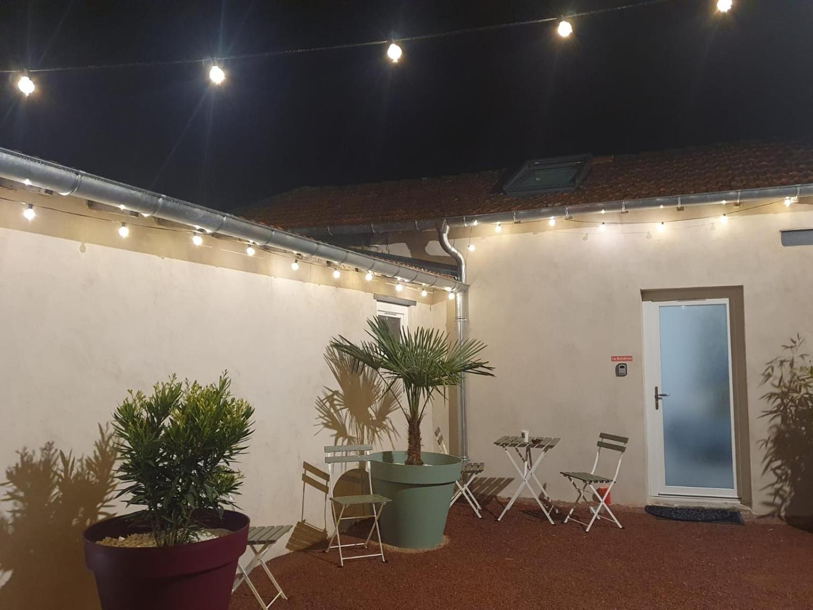 Le Boheme, Sauna & Spa Riorges Exterior photo